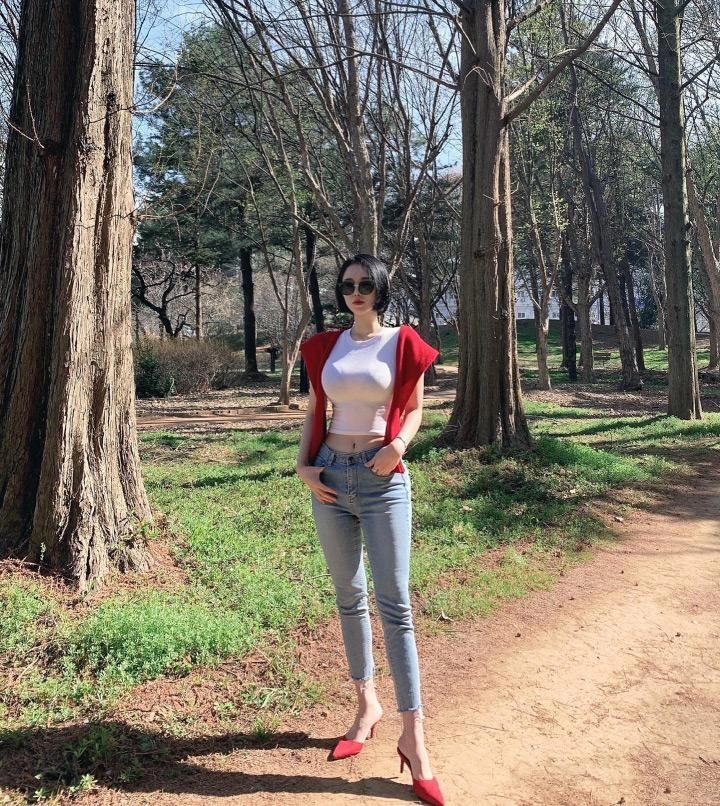 몸매로 유명한 글래머 처자