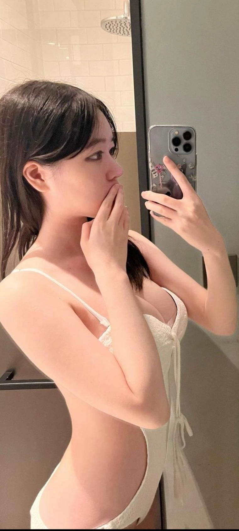 어린티 나는 20살 속옷 모델