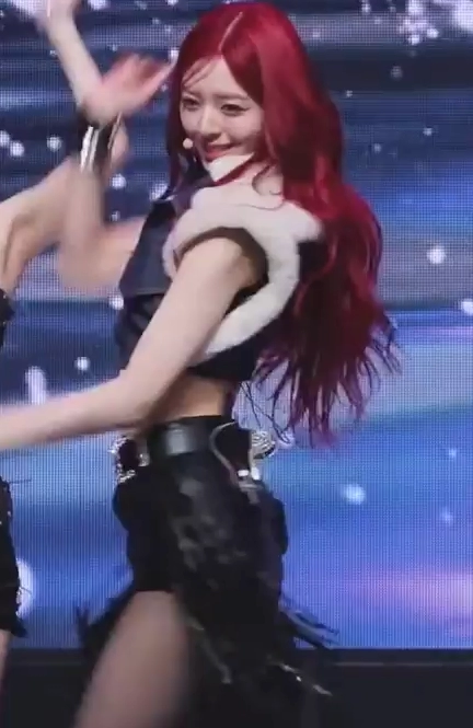 ITZY 유나 검스 몸매