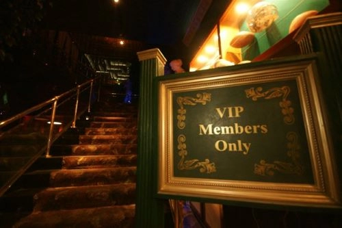 엘리트의 삶에서 카지노를 알게되면 생기는일! (1화)