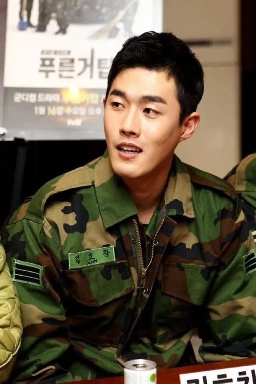 지하철에서 아는 드라마 나왔다고 말거는 군인