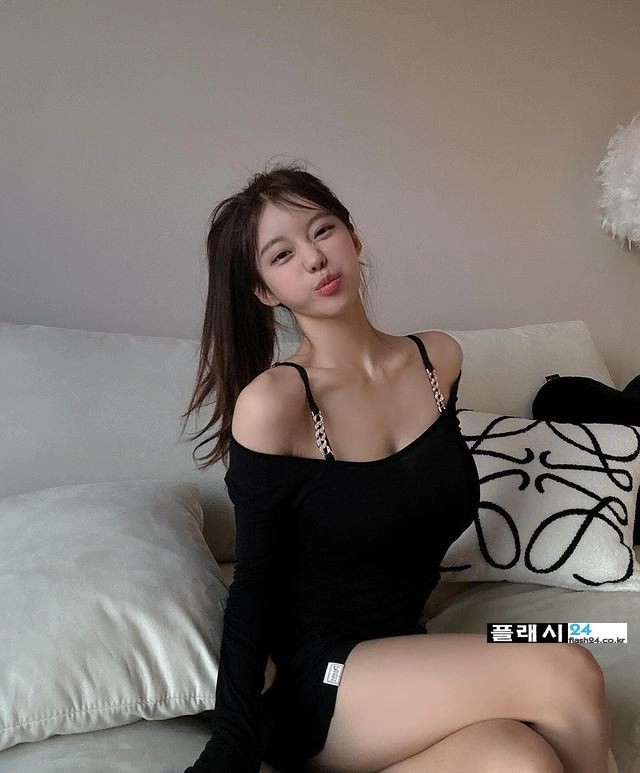 윤주 잠자리 의상