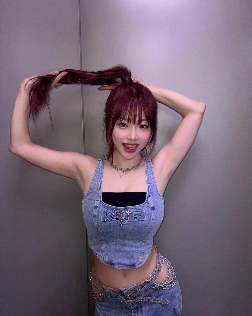 시그니처 지원 골반 노출 패션