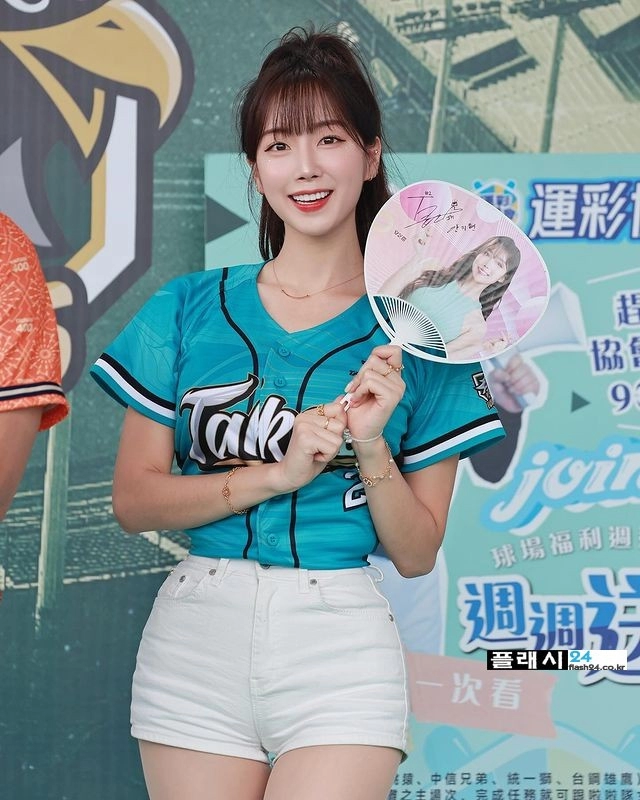 대만 진출한 안지현 치어리더