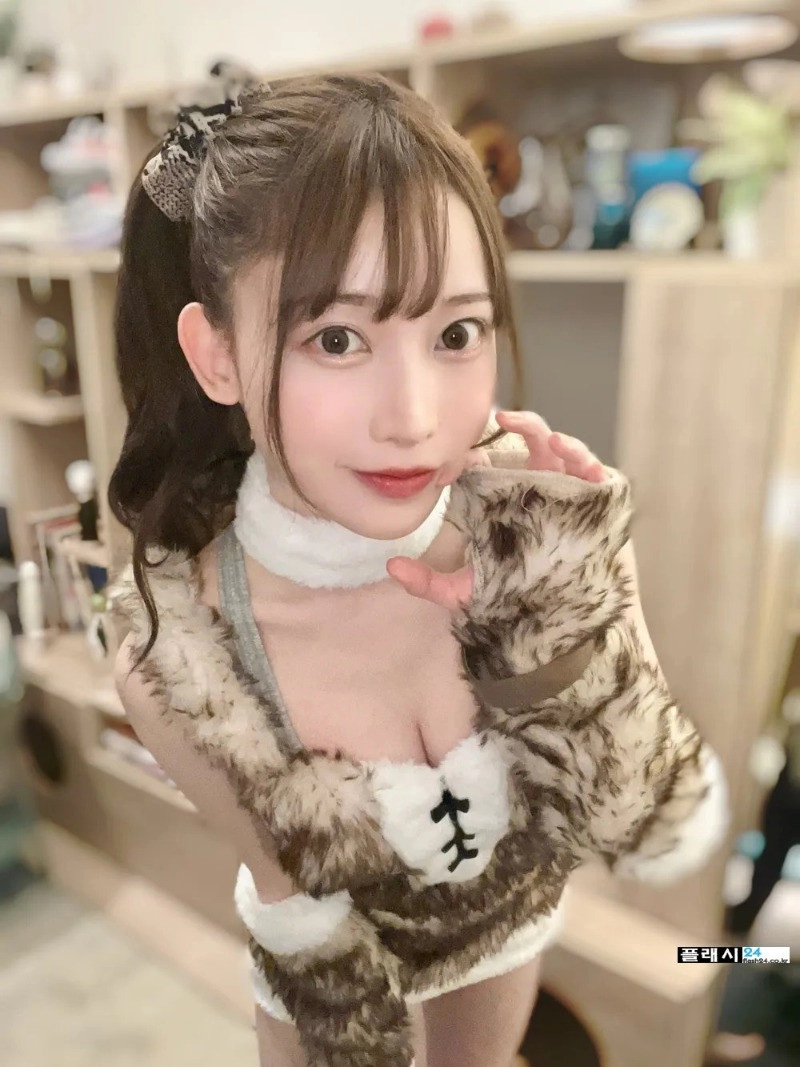 등이 휘어진다는 여배우 나나세 아리스