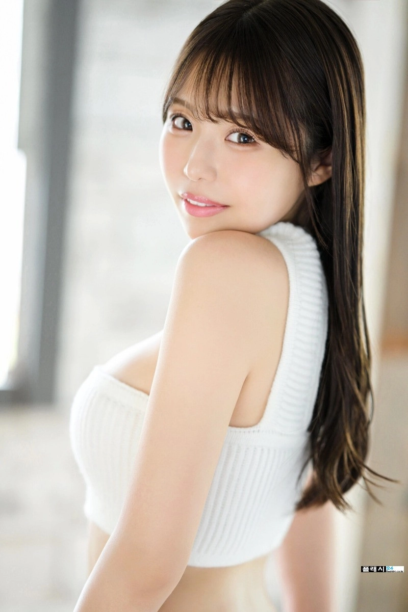 ㅇㅎ)데뷰한 청순한 일본 배우 히야사카 히메