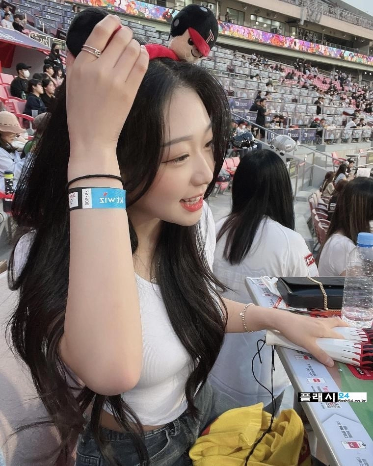 치어리더 우수한 사복 봉긋