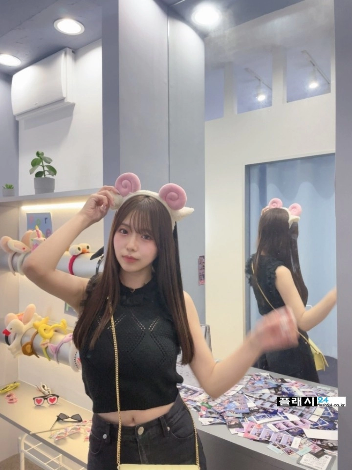 ㅇㅎ)데뷰한 청순한 일본 배우 히야사카 히메