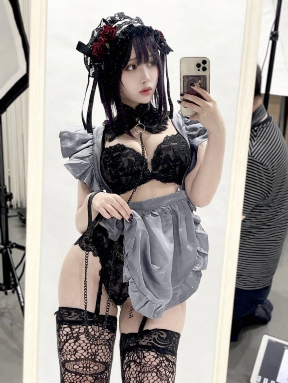 팬티 보이게 찍는 센스