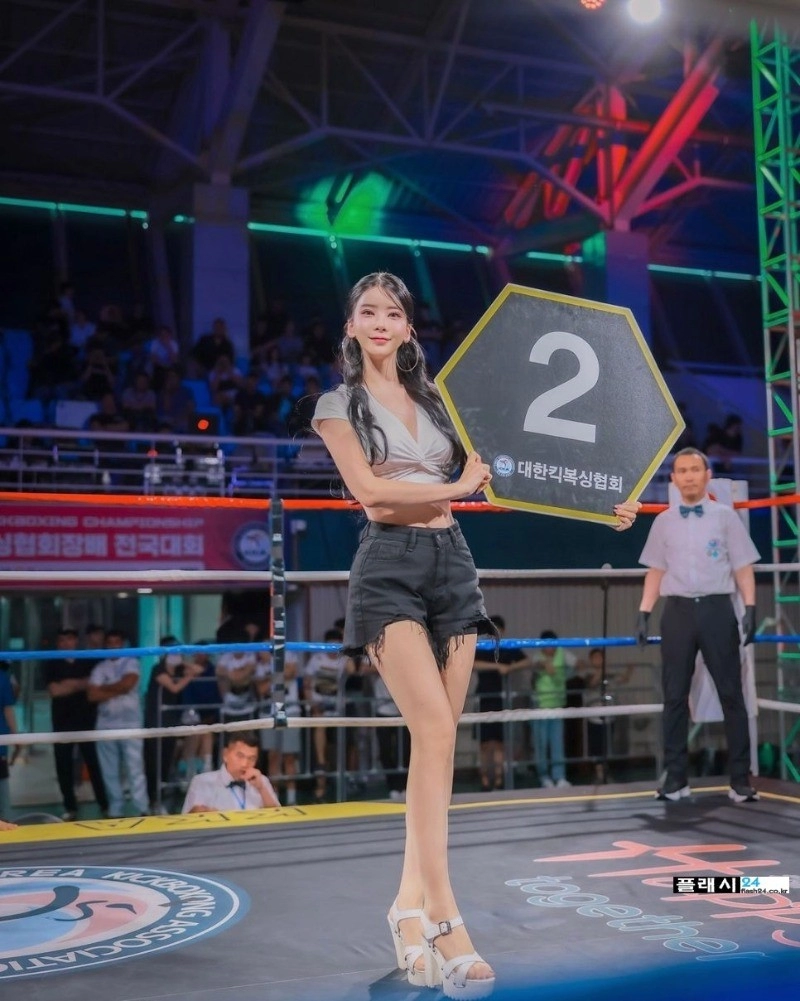 ㅇㅎ)며느리감 느낌 물씬나는 김라영 레이싱모델