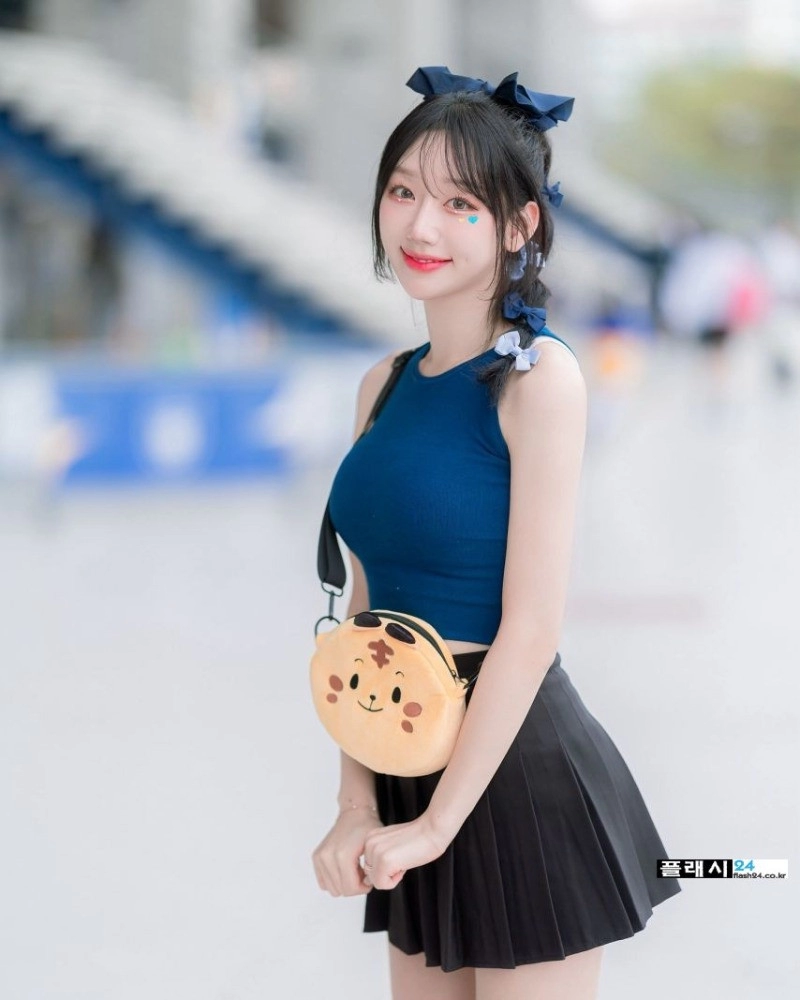 허수미 치어리더 봉긋한 출근룩