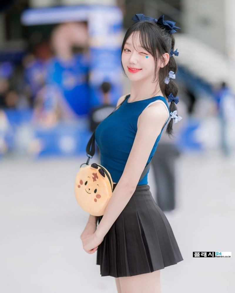 허수미 치어리더 봉긋한 출근룩