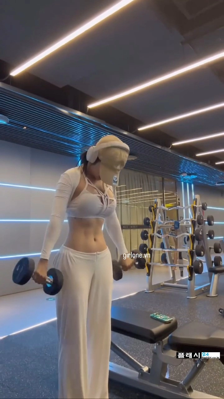 헬스장 가장 선호하는 처자 옷차림
