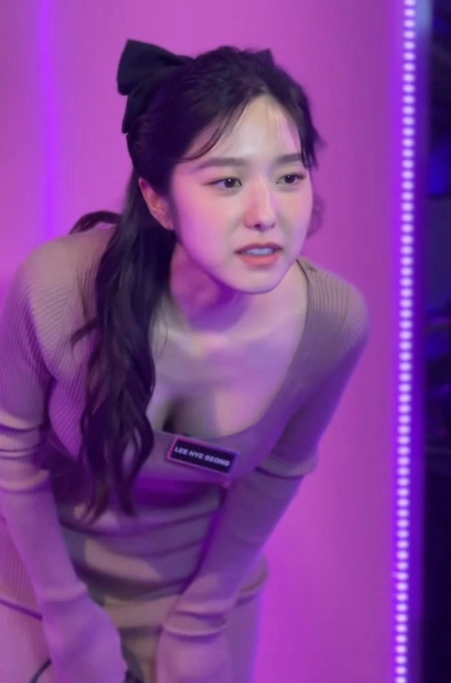 이혜성 아나운서 슴 크기 강조 의상ㄷㄷ