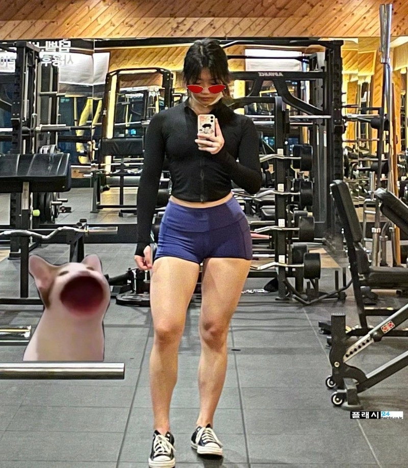 완전 사귀고 싶어지는 여대생 헬스녀