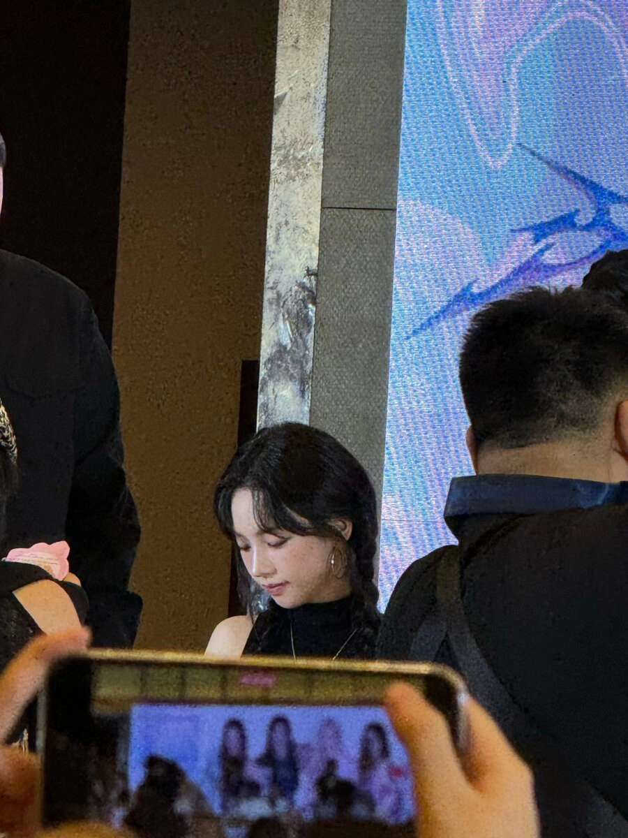 중국 팬싸 카리나 폰카