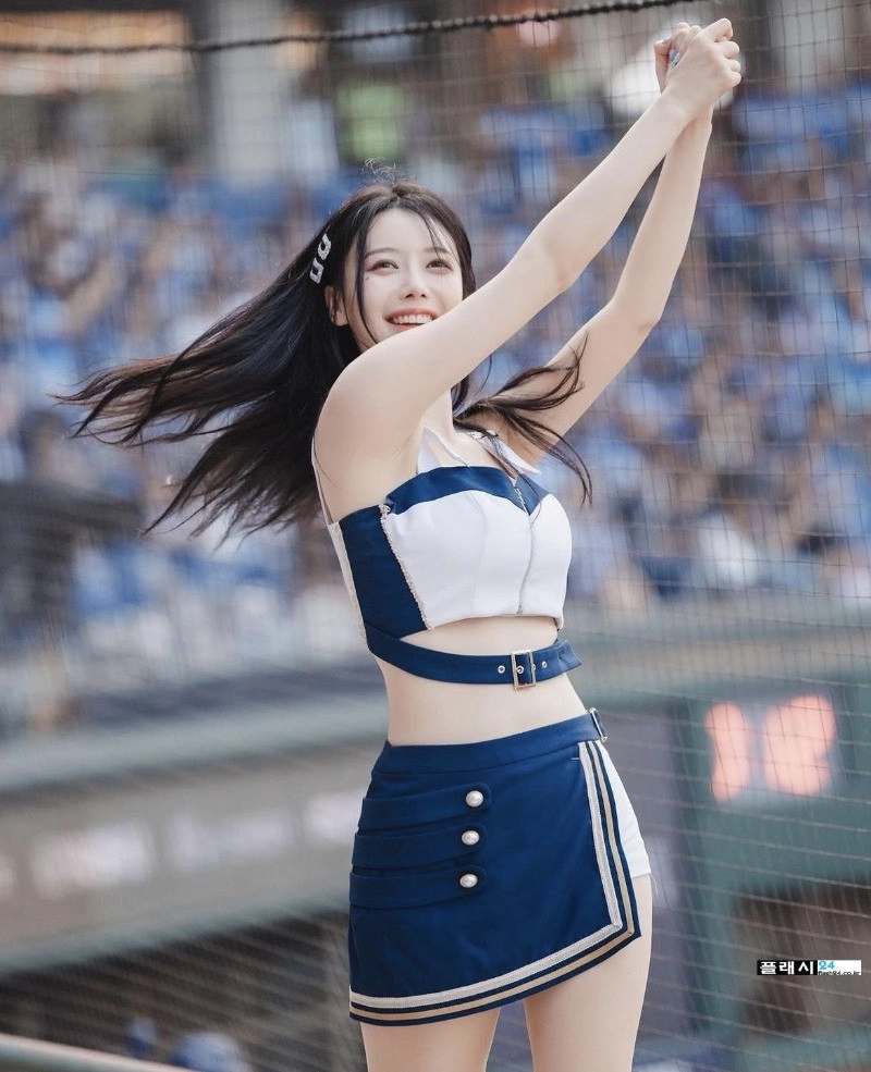 건전하게 춤추는 이아영 치어리더