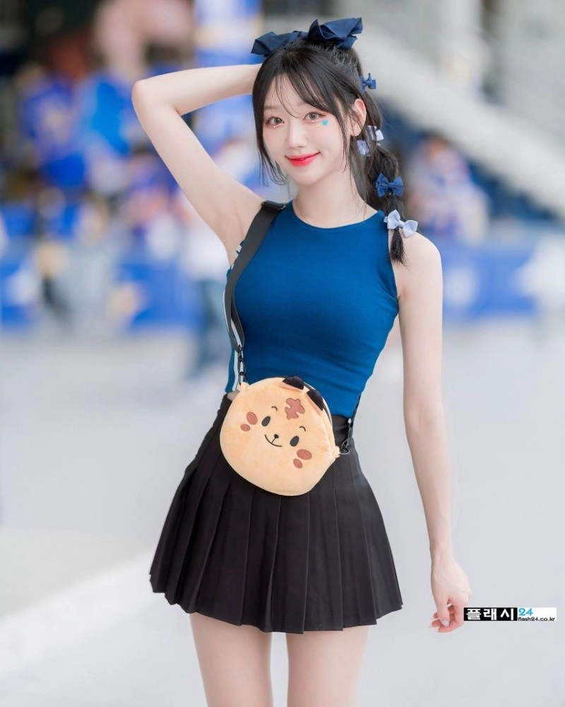 허수미 치어리더 봉긋한 출근룩