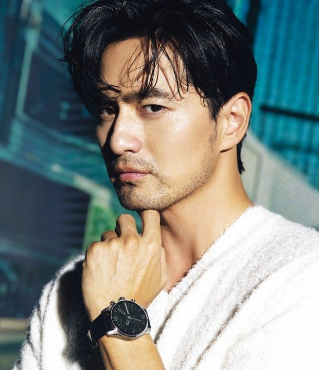 42세 이진욱 정도면 20대 존예녀 꼬시기 가능?