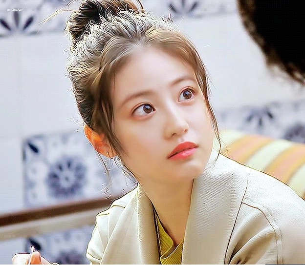 현재 일본에서 국보급 미녀라는 여배우