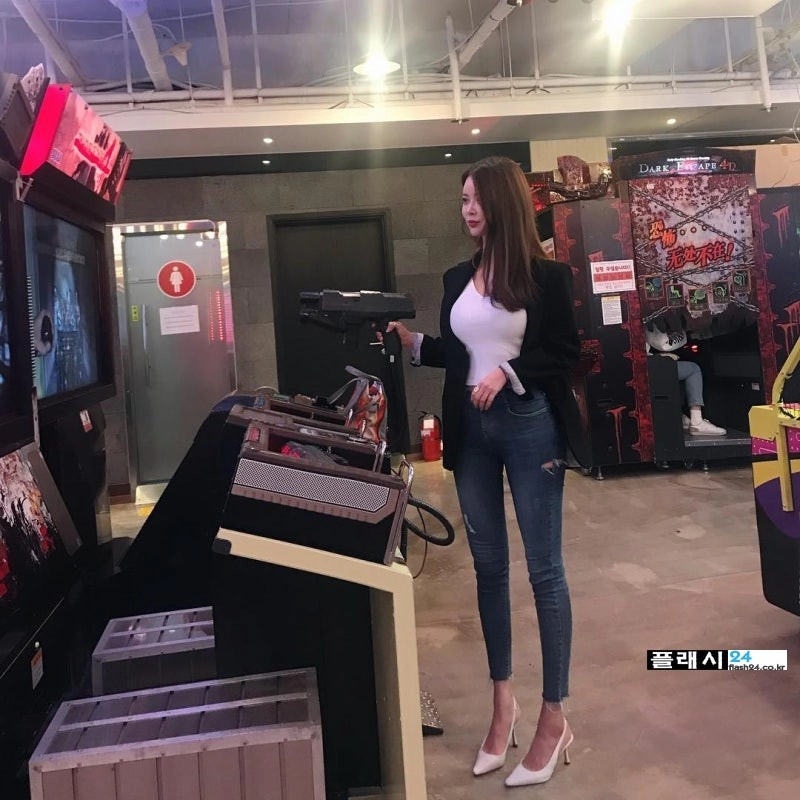 잡고싶은 골반을 가진 지혜