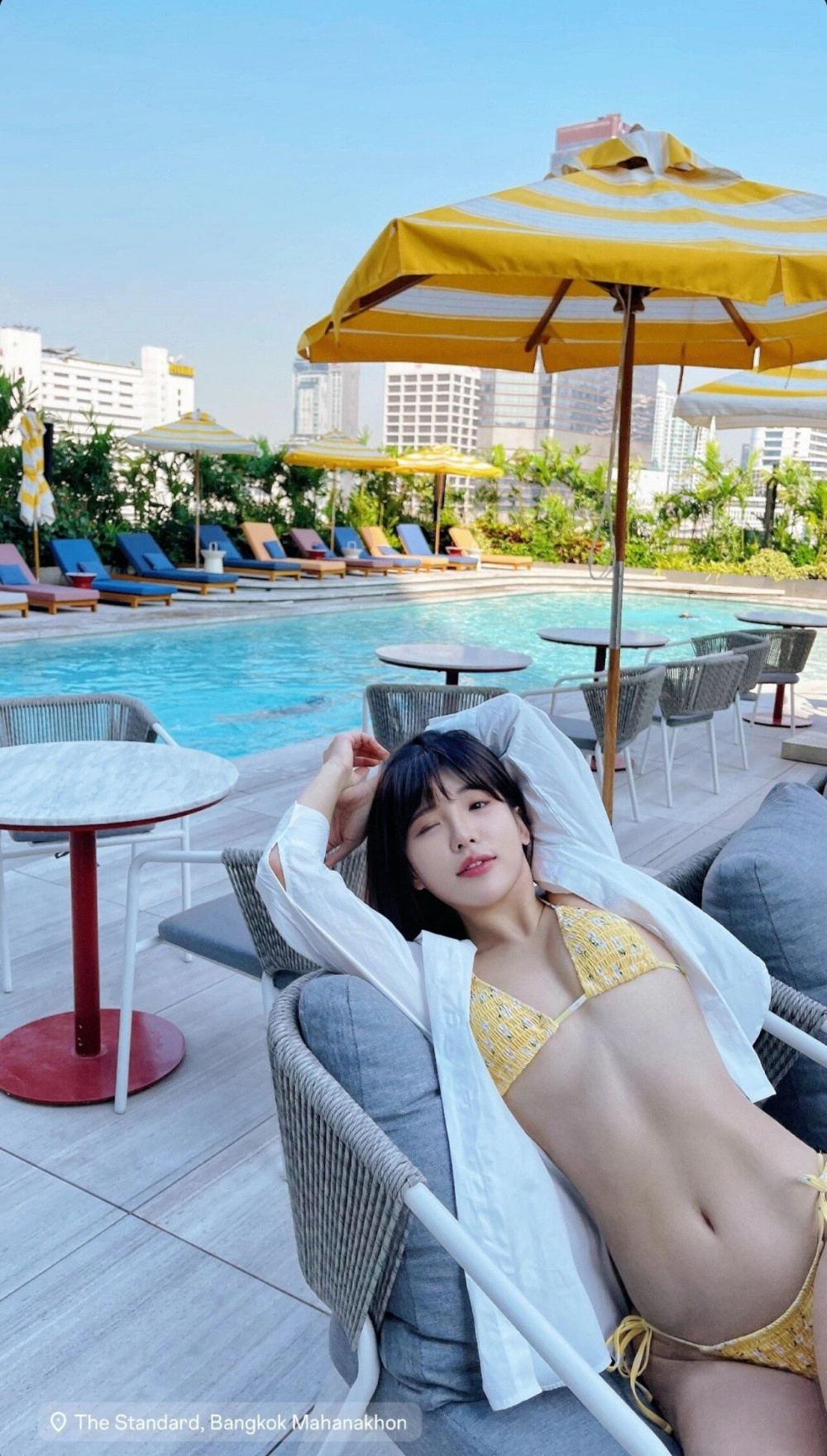 태국에서 휴가 보내는 중인 짱짱 치어리더 비키니 몸매