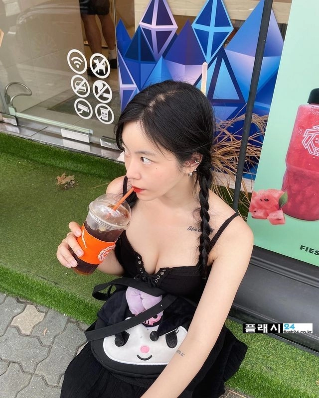 농염한 민시아 일상