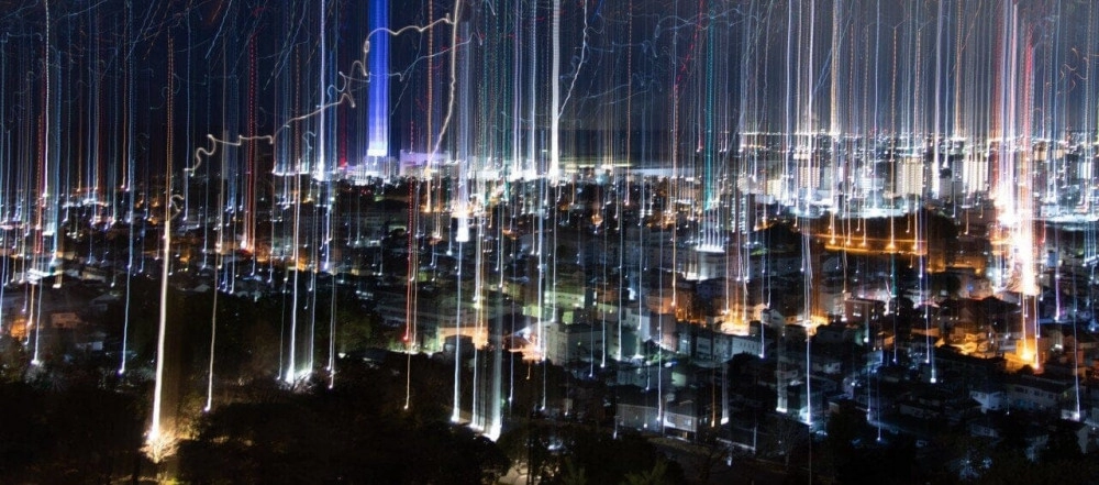 야간 촬영 도중에 삼각대가 넘어져버렸을때의 사진