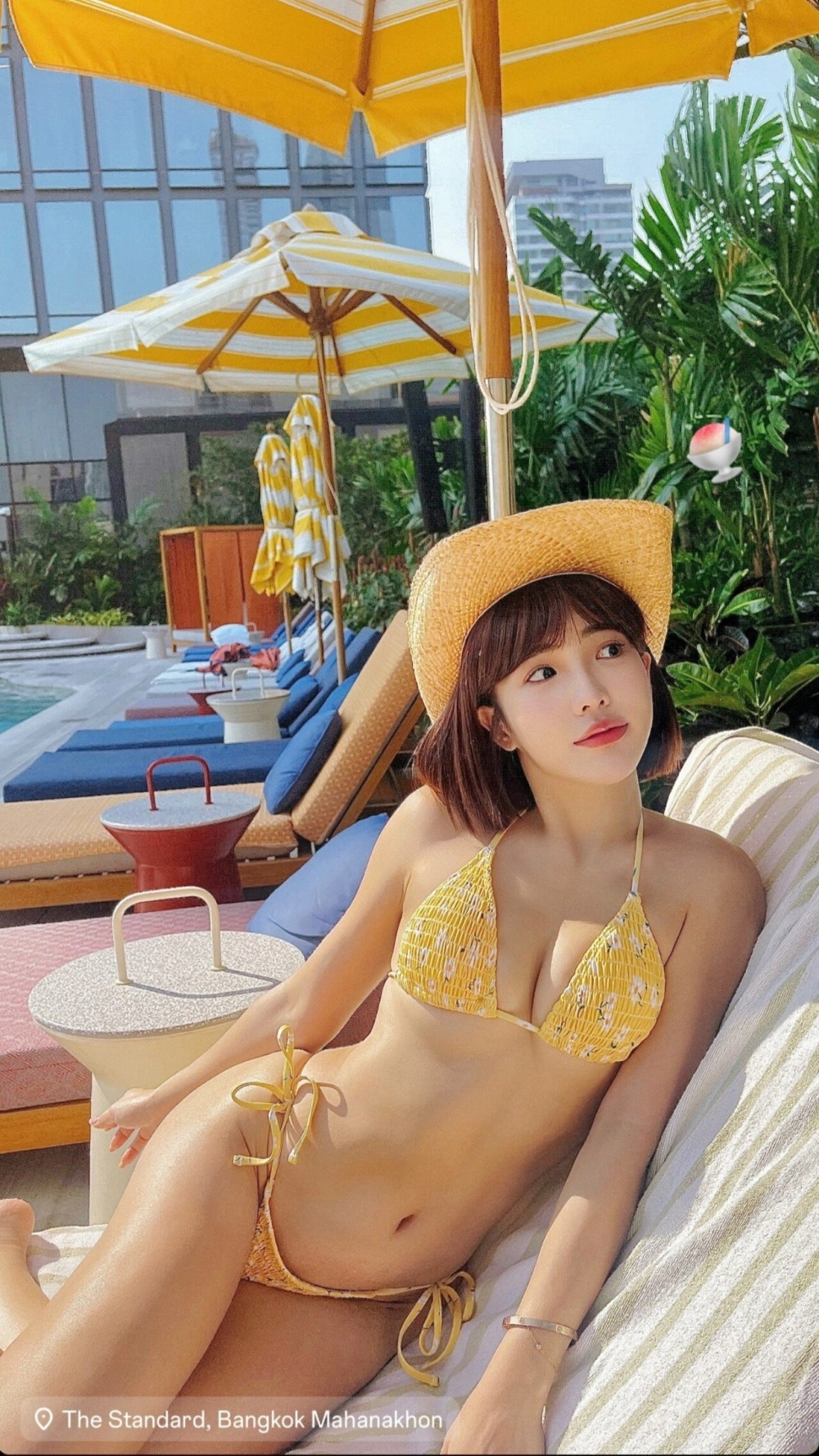 태국에서 휴가 보내는 중인 짱짱 치어리더 비키니 몸매