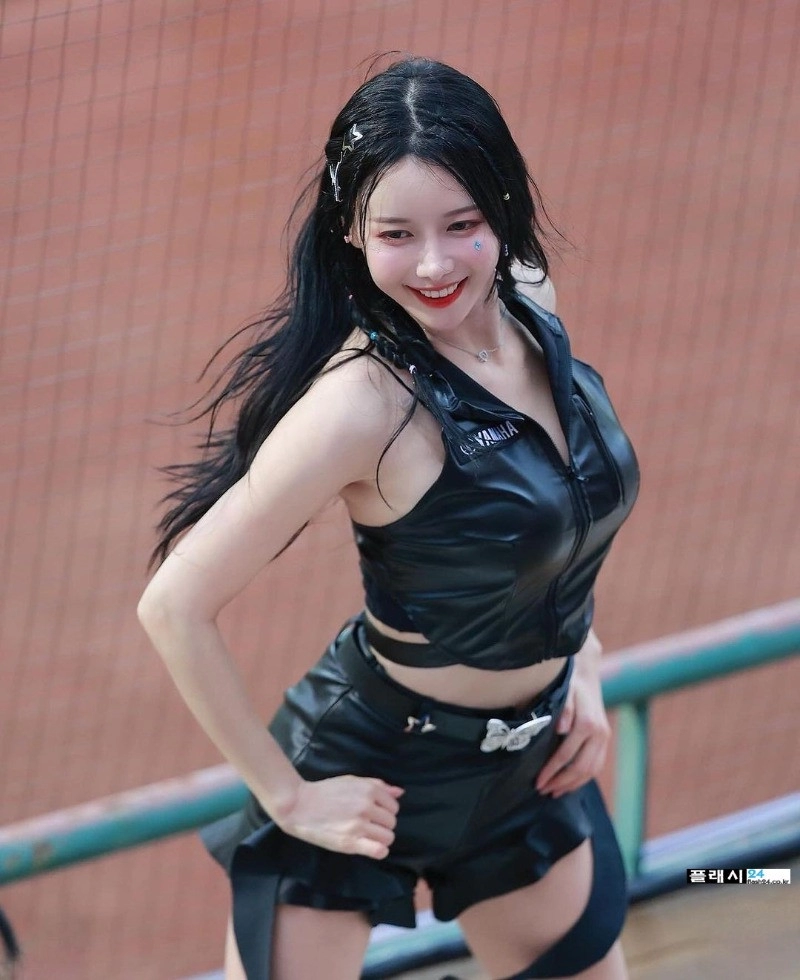 건전하게 춤추는 이아영 치어리더