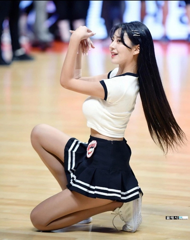 김이서 대세 치어리더 맞네