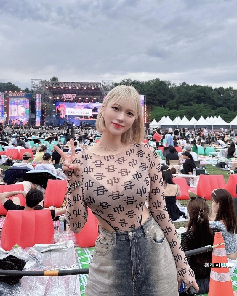 무게가 딱잡힌 정수빈 워터 써핑