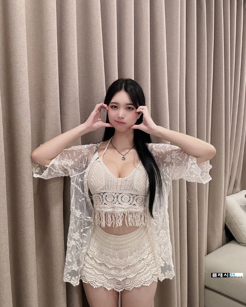 무게가 딱잡힌 정수빈 워터 써핑