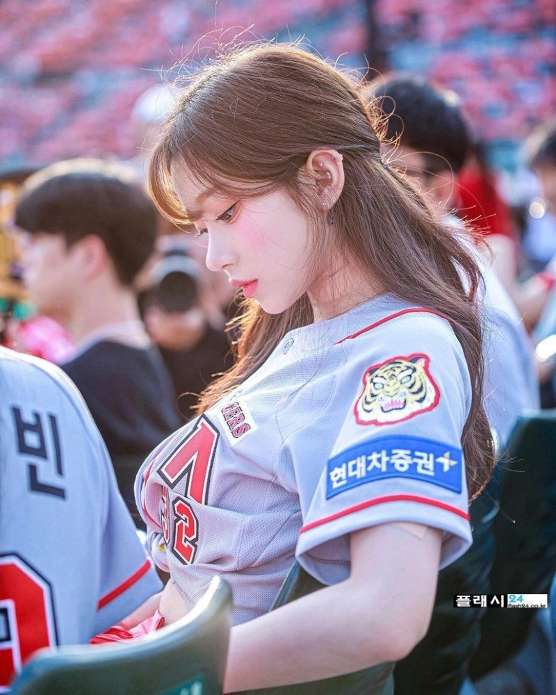 탄력좋은 이주은 치어리더 힙라인