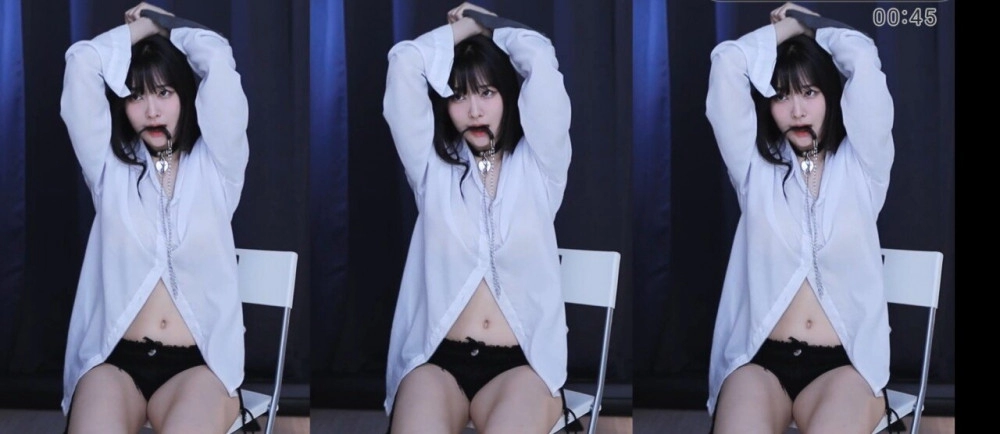 수니그룹 강민아 핫팬츠 셔츠룩