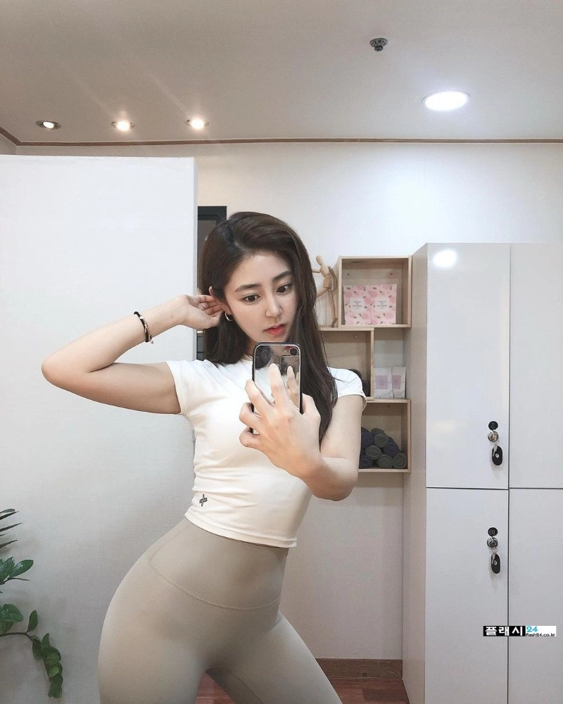 포즈가 기가막힌 더바디 필라테스 사장님