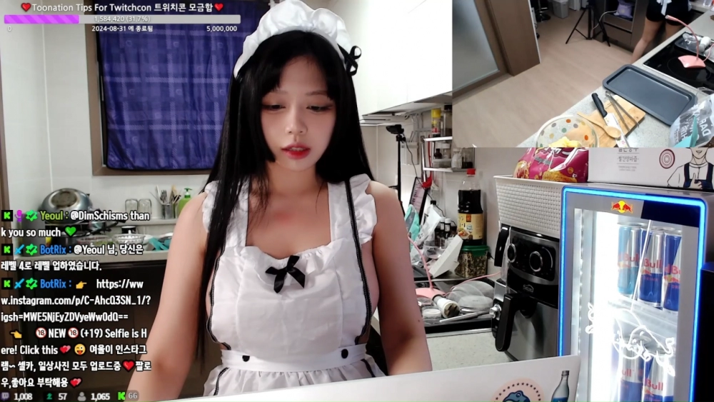 노브라 앞치마 삐져나온 옆가슴