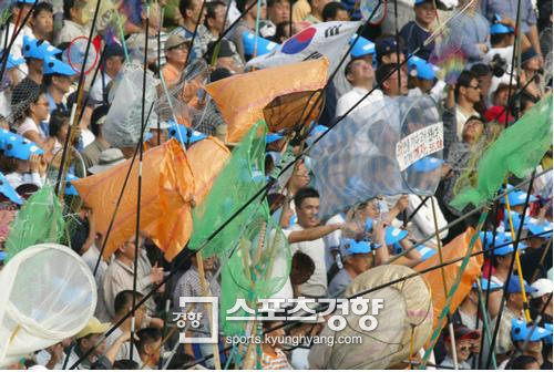 요즘은 안보이는 야구장 외야석 모습