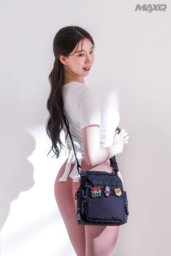 수원특례시 김현영 치어리더 비키니 노출 맥스큐 화보