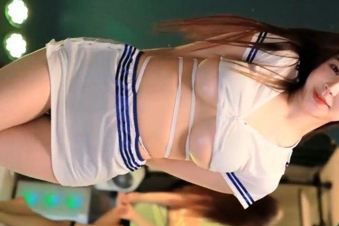ㄲㅈ 삐져 나오면 정지각.. 언더붑 아프리카 처자