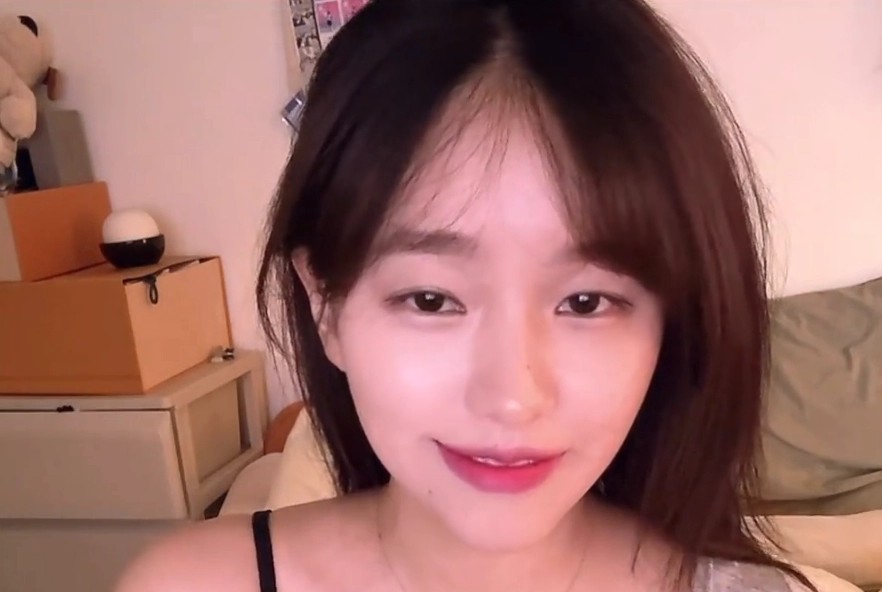 BJ 미래 짧은 아헤가오 + 가슴골