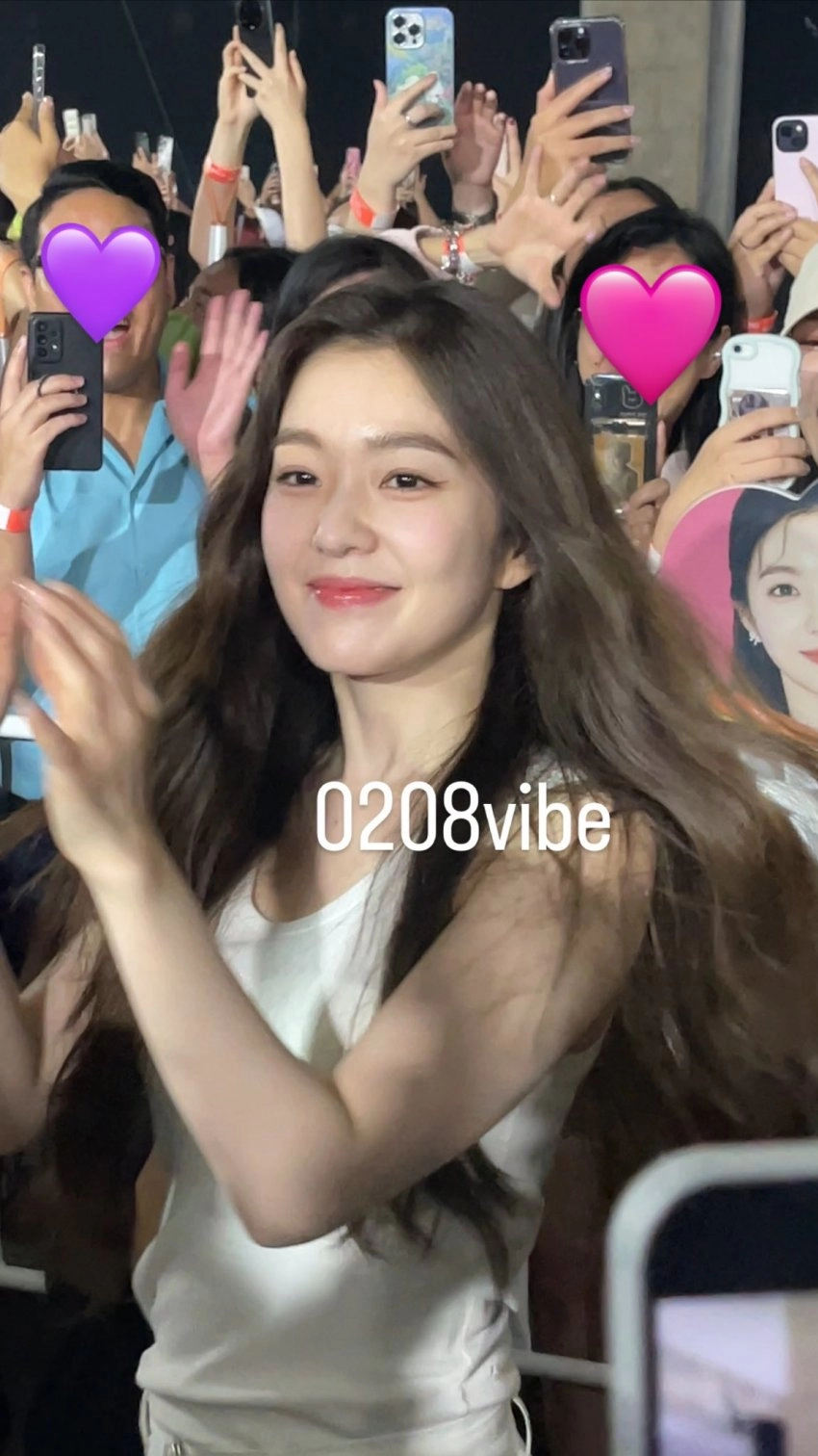 속바지 보다 짧은 청미니 아찔한 엉벅지 노출 레드벨벳 아이린