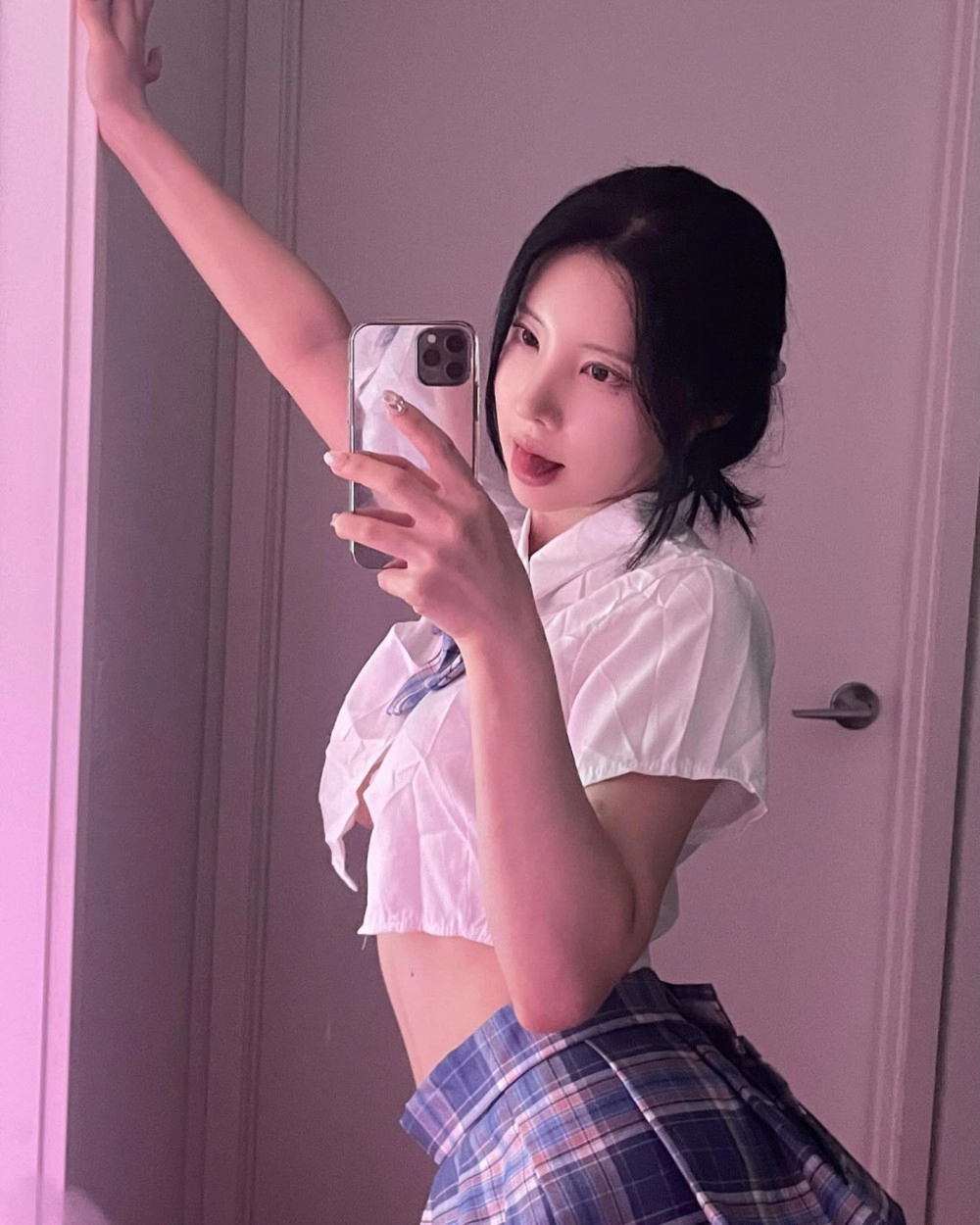 어려보이는얼굴 그렇지 않은 몸매 베이글녀 후방주의