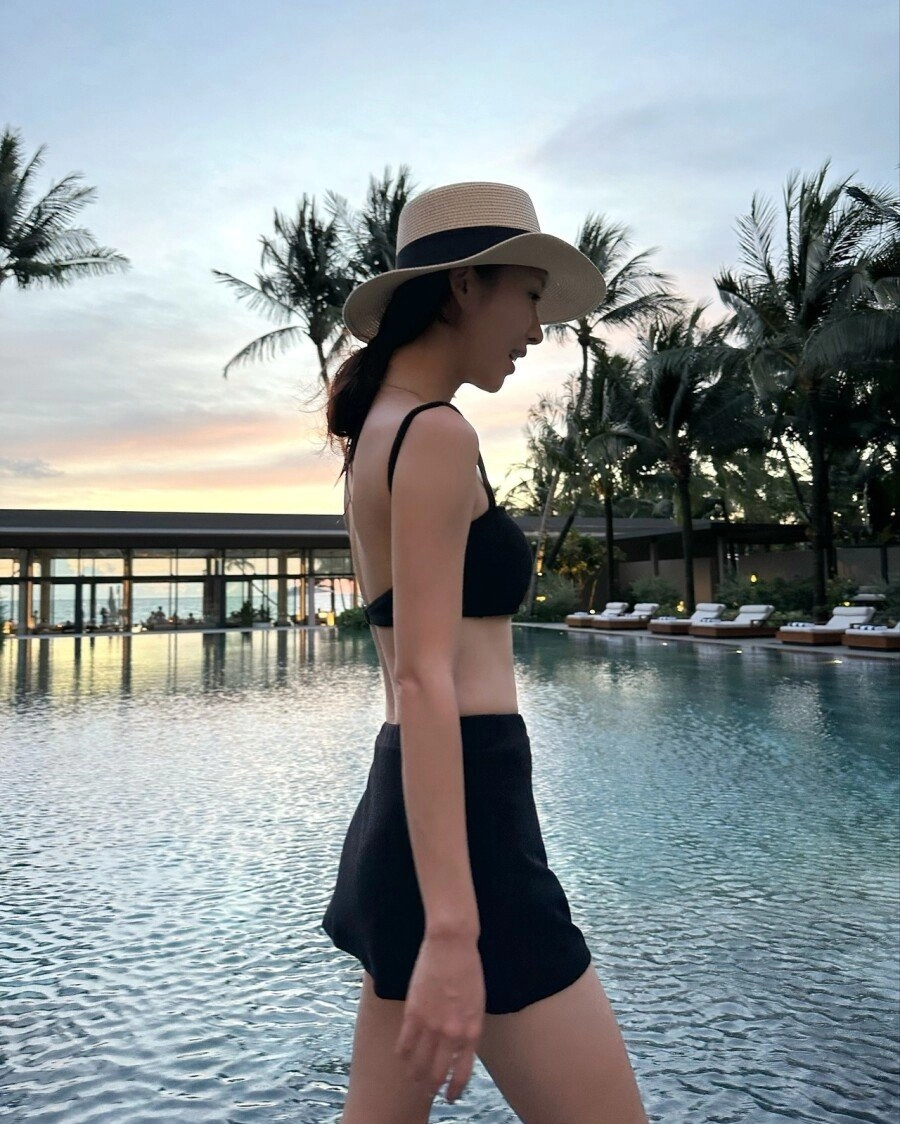 배우 조이현 수영복 몸매
