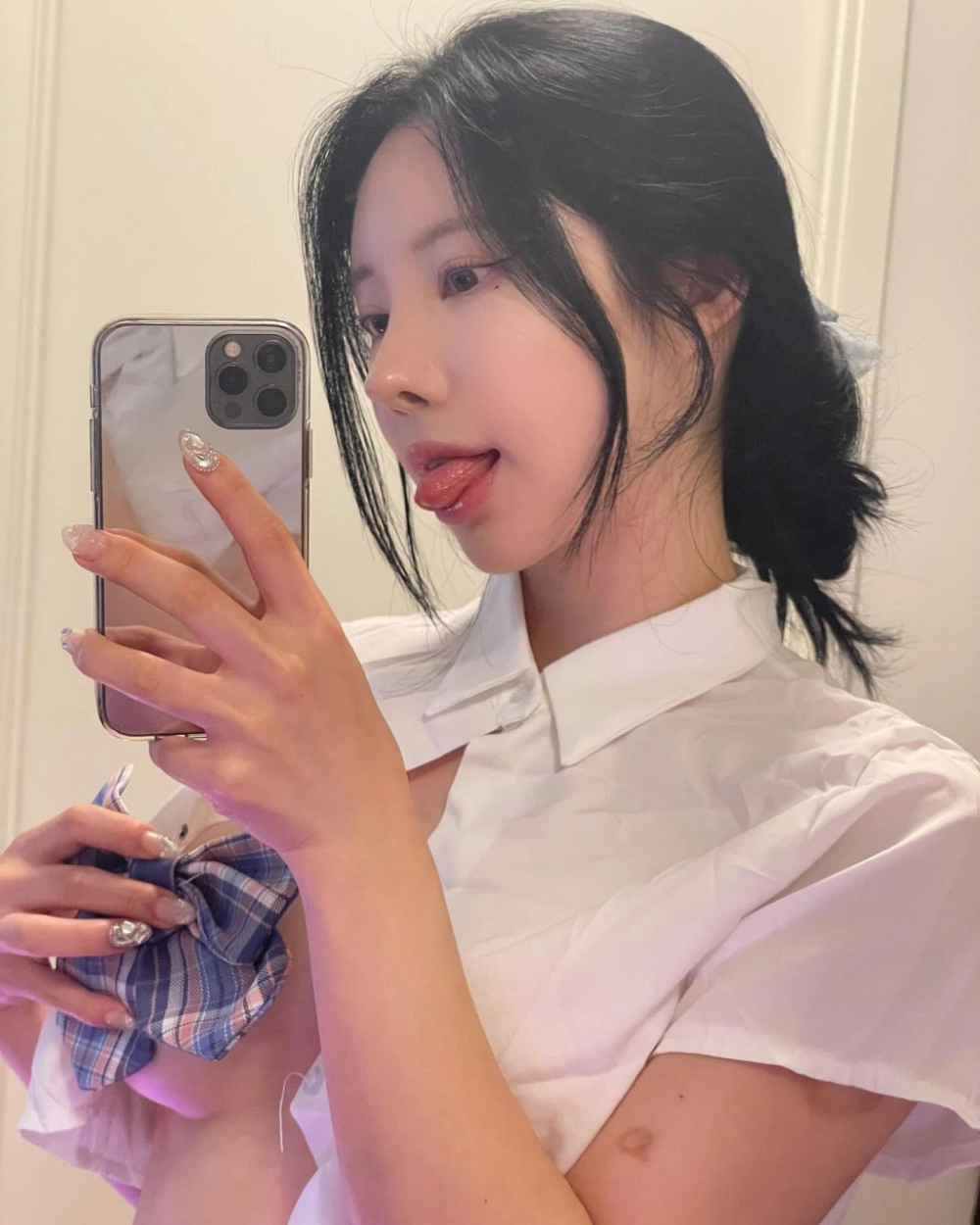 어려보이는얼굴 그렇지 않은 몸매 베이글녀 후방주의