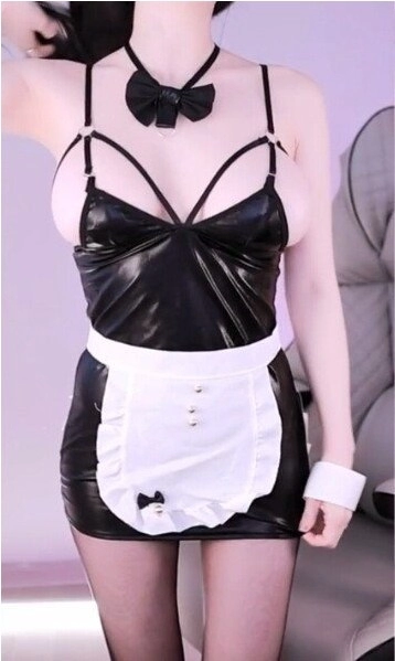 ㄲㅈ 빼고 가슴 다 삐져나온 사이드붑 BJ 한설