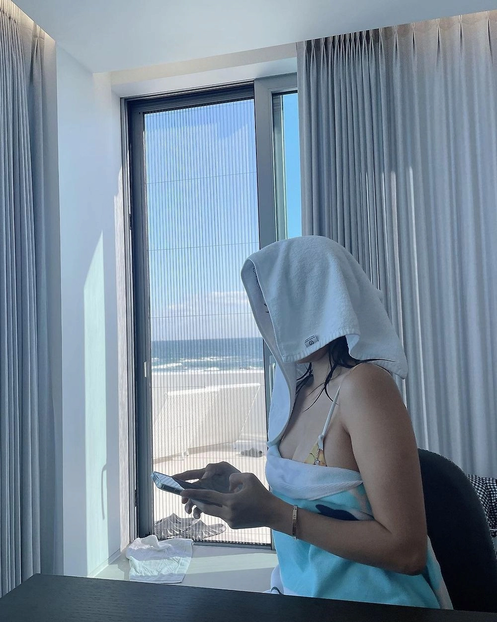 오또맘 비키니 묵직한 미드 엉밑살 노출