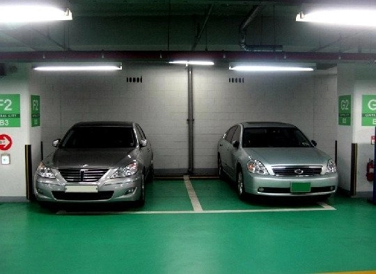 님 주차 편하게 하세요