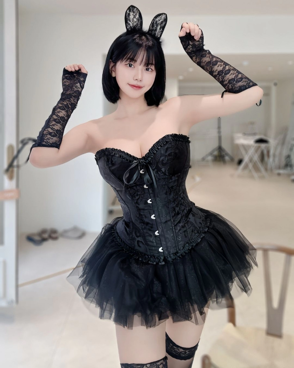 블랙 코르셋 발레리나룩 코스프레 의상 단발 나리땽 가슴골