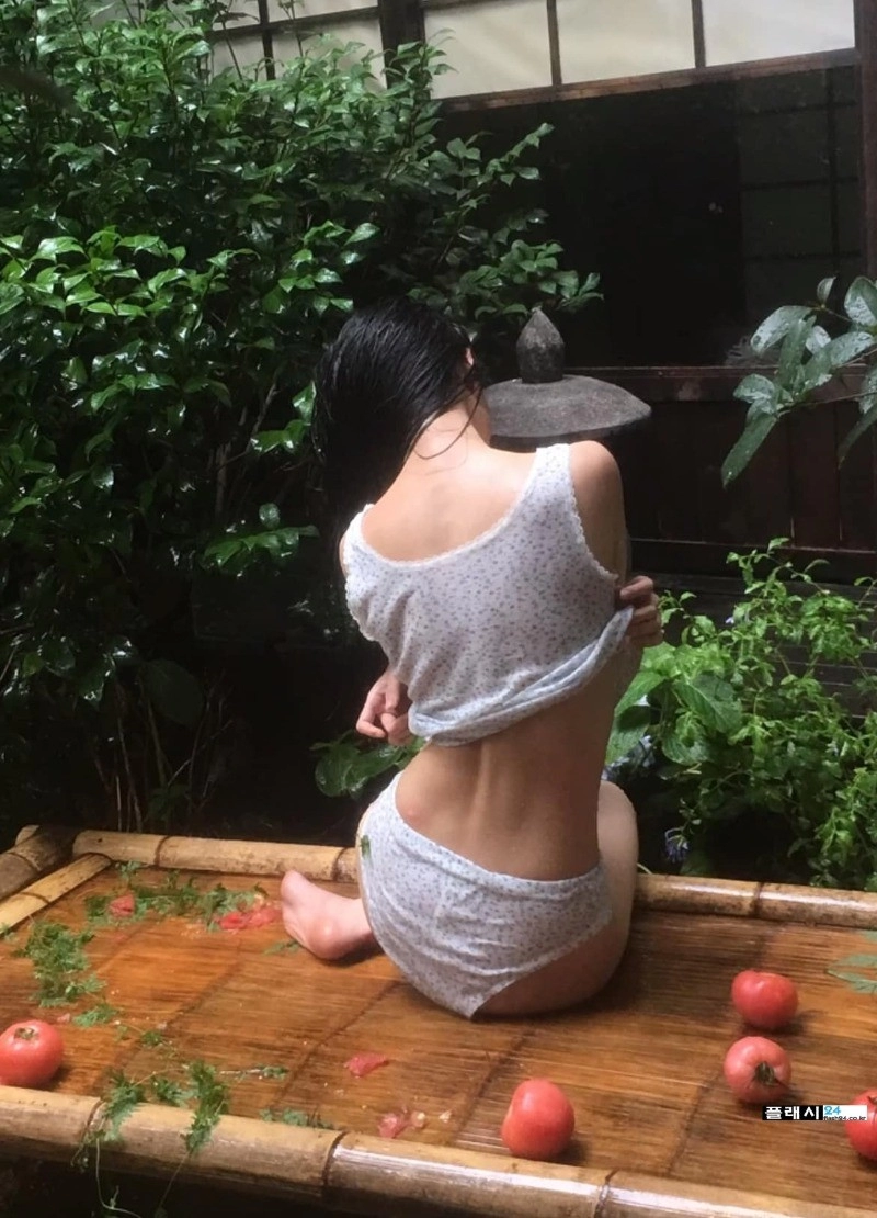 출사 슬립만 입은채 노브라 ㄲㅈ 노출